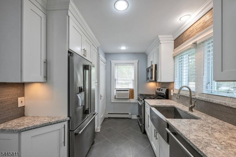Property listing MLS 4048869 photo 8