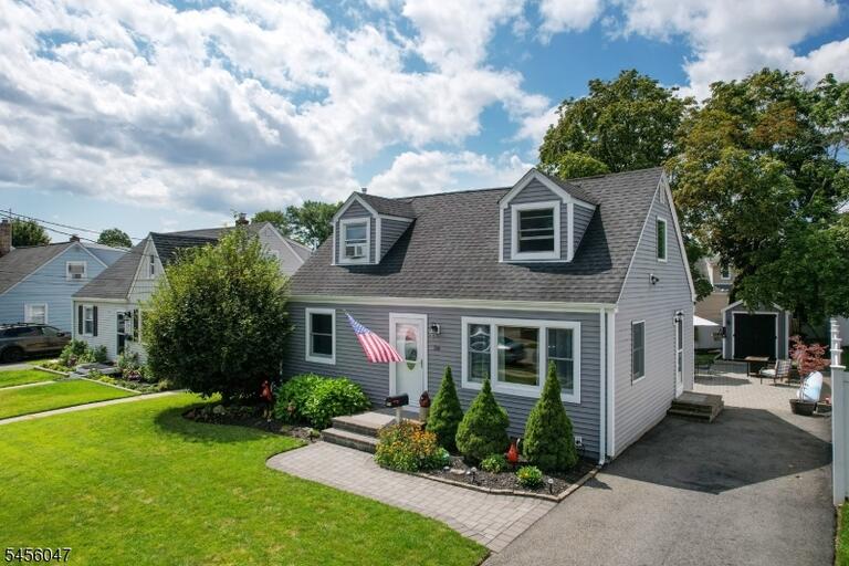 Property listing MLS 4048874 photo 1