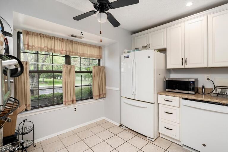 Property listing MLS 4048882 photo 5