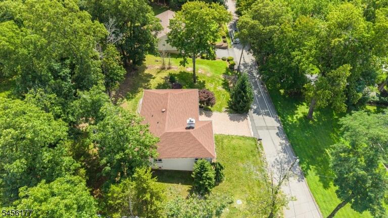 Property listing MLS 4048889 photo 44