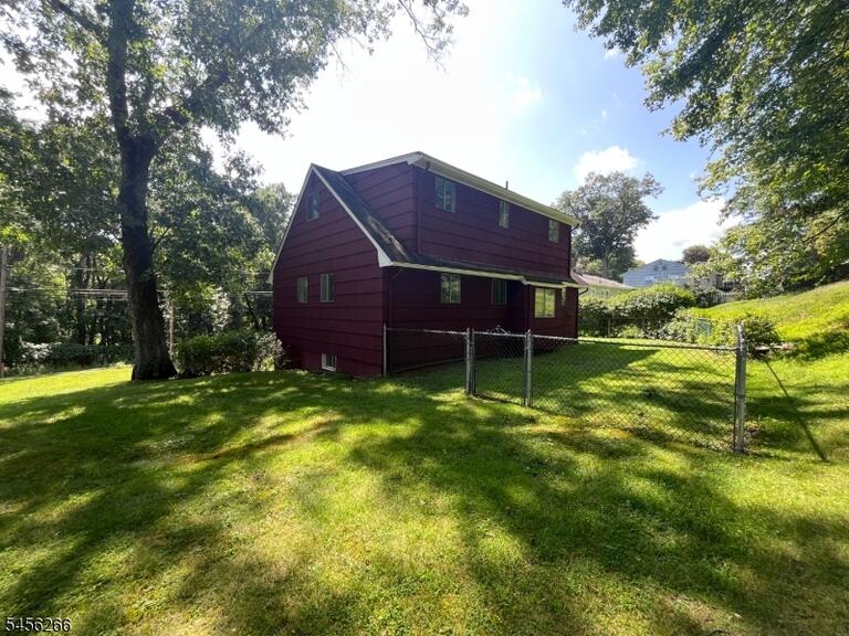 Property listing MLS 4048893 photo 14