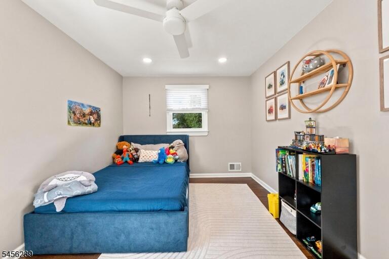 Property listing MLS 4048906 photo 29