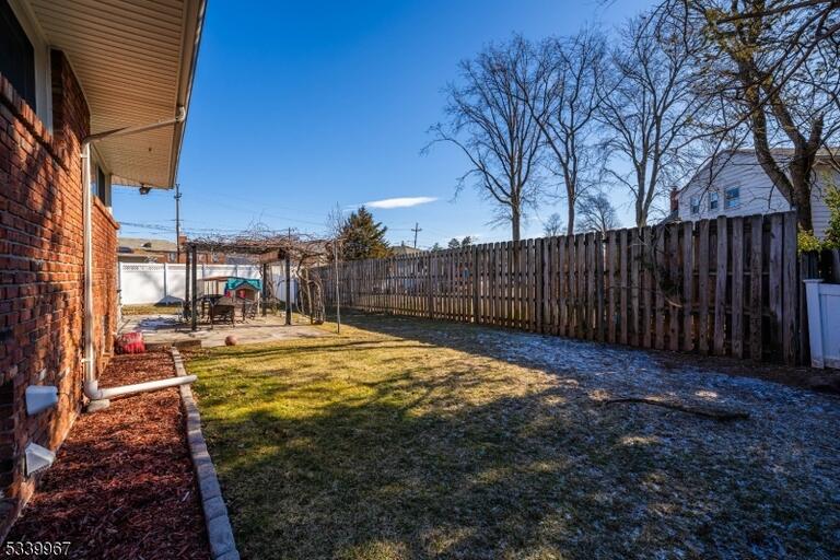 Property listing MLS 4048914 photo 28