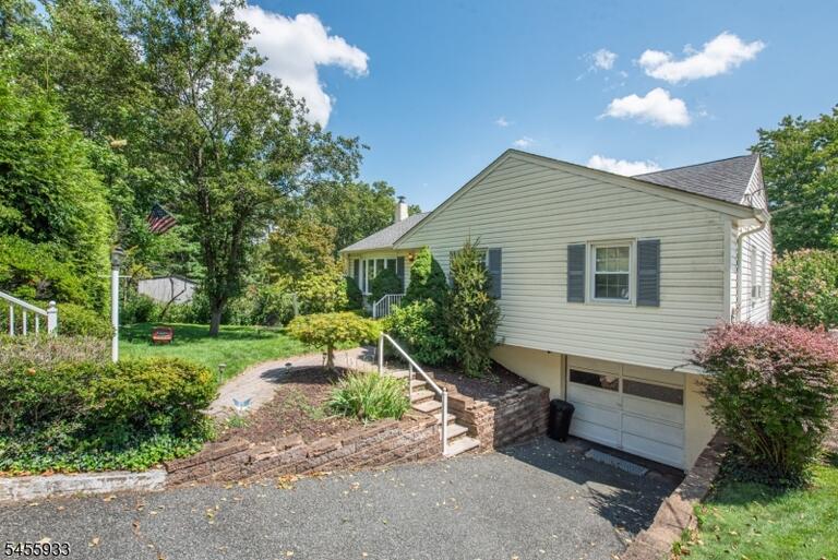 Property listing MLS 4048922 photo 21