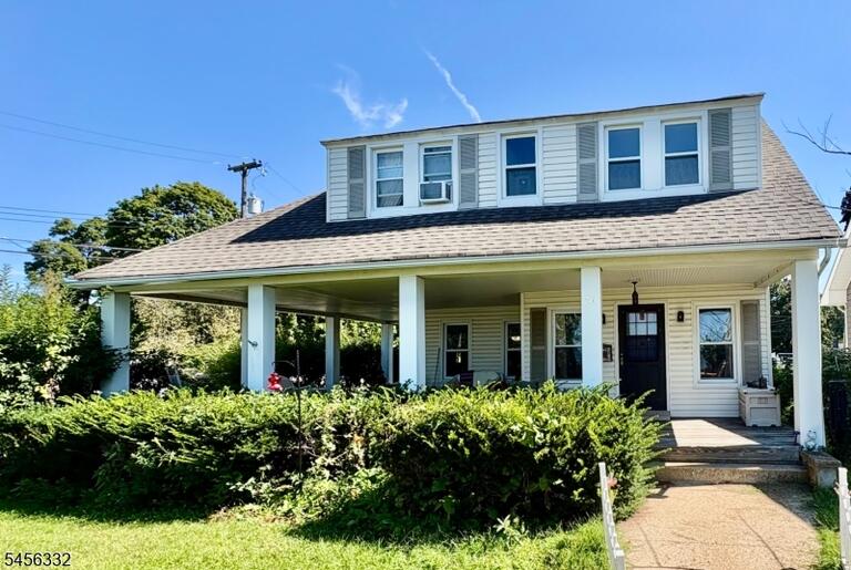 Property listing MLS 4048940 photo 1