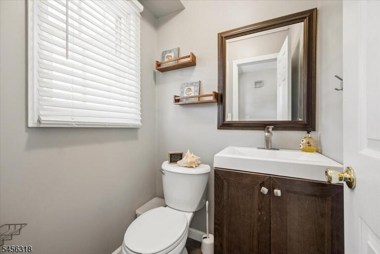 Property listing MLS 4048945 photo 7
