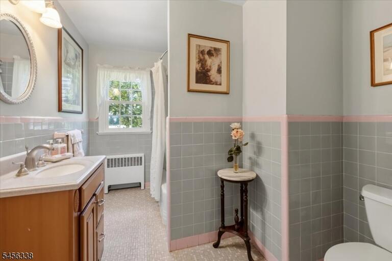 Property listing MLS 4048946 photo 22