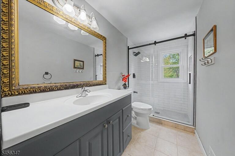 Property listing MLS 4048989 photo 27