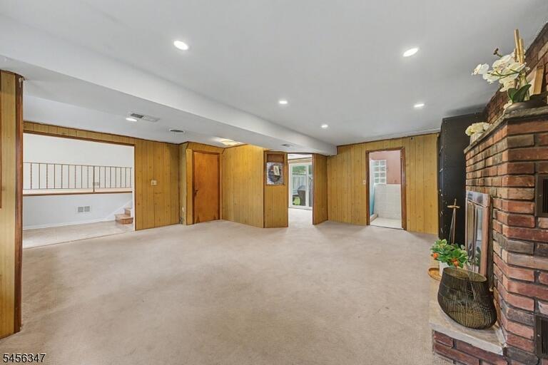 Property listing MLS 4048989 photo 8