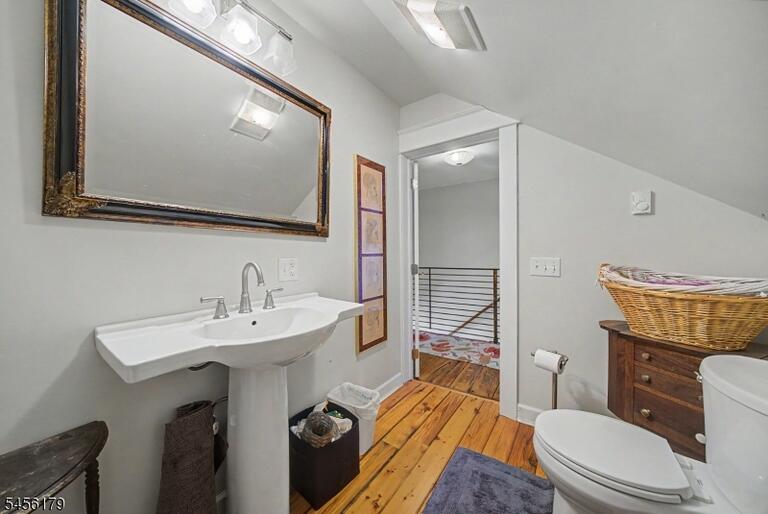 Property listing MLS 4048993 photo 31