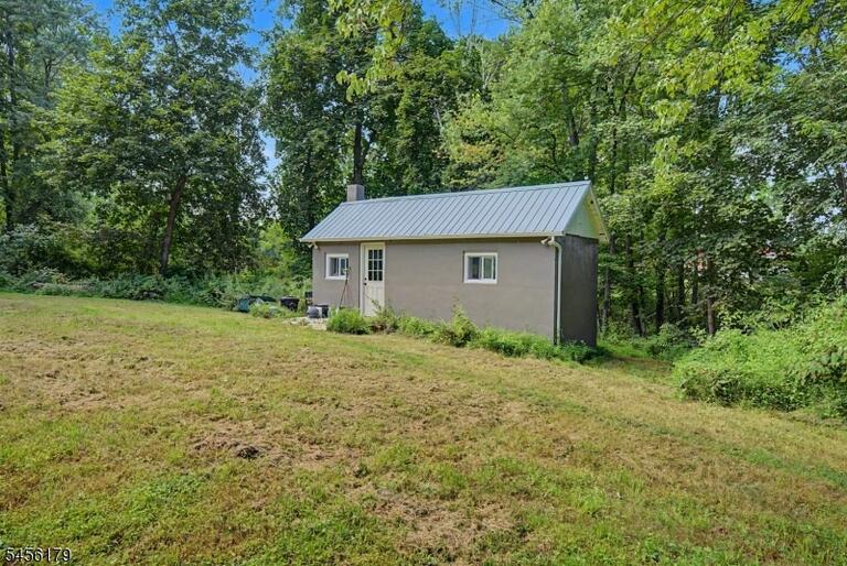 Property listing MLS 4048993 photo 41