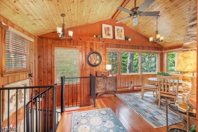 Property listing MLS 4049001 photo 12