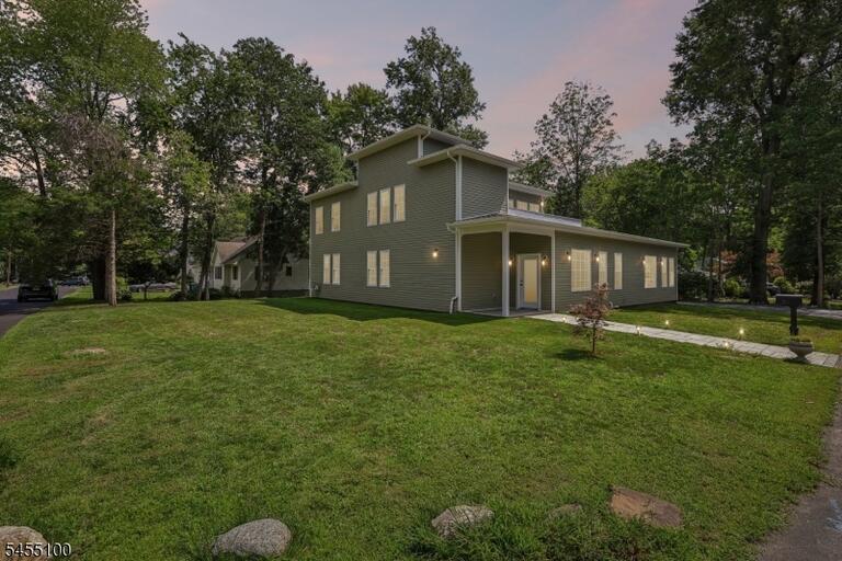 Property listing MLS 4049014 photo 1
