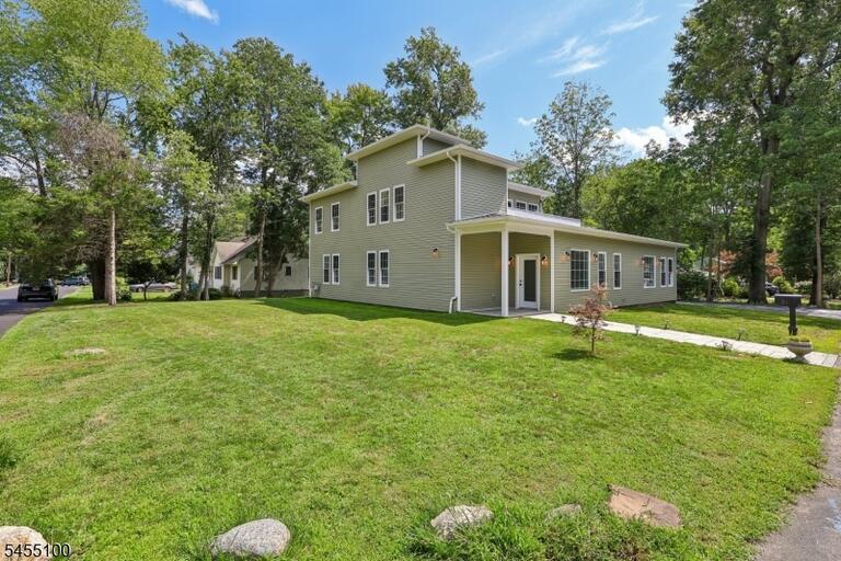 Property listing MLS 4049014 photo 3