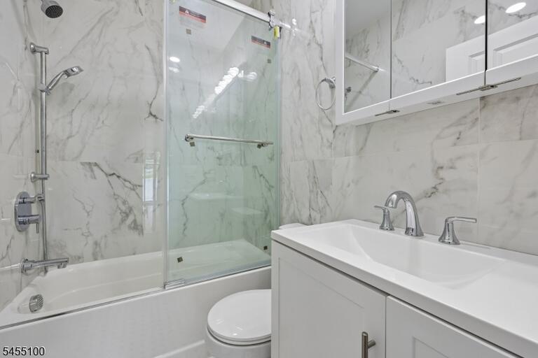 Property listing MLS 4049014 photo 41
