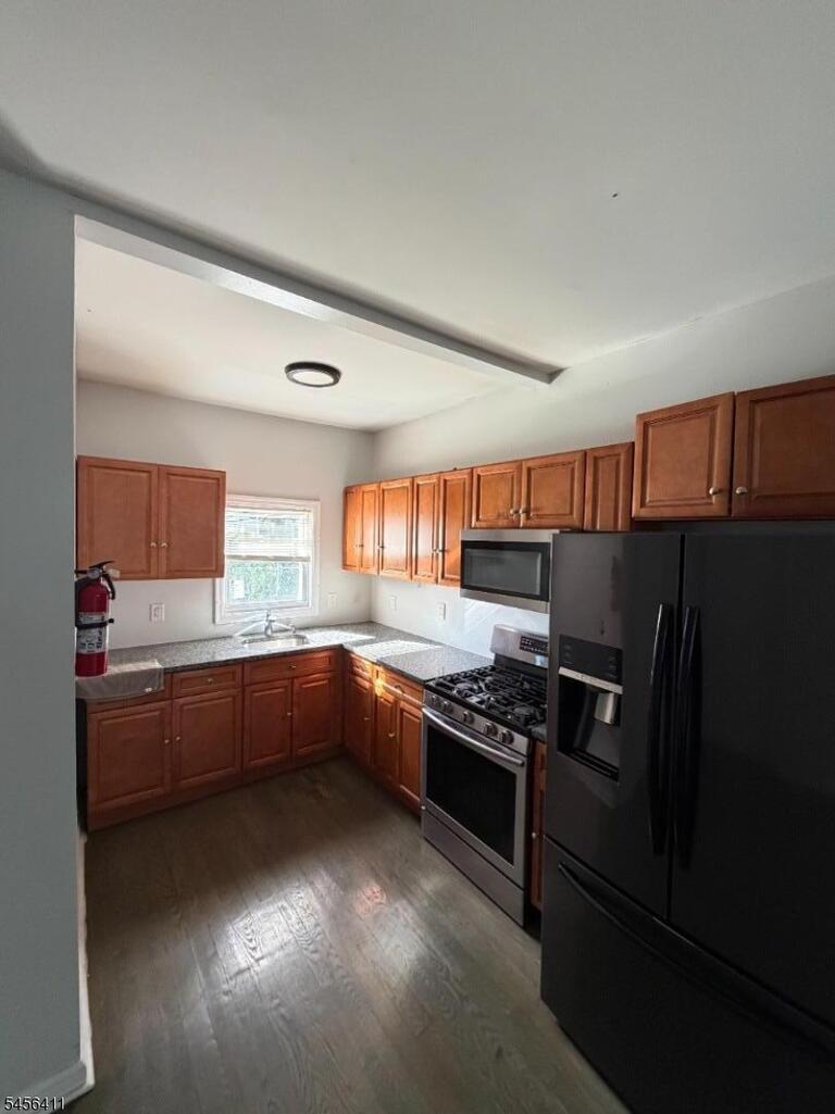 Property listing MLS 4049016 photo 3