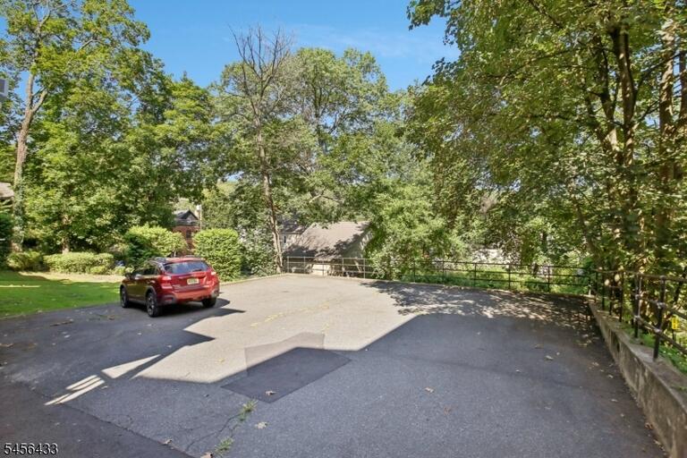 Property listing MLS 4049042 photo 25