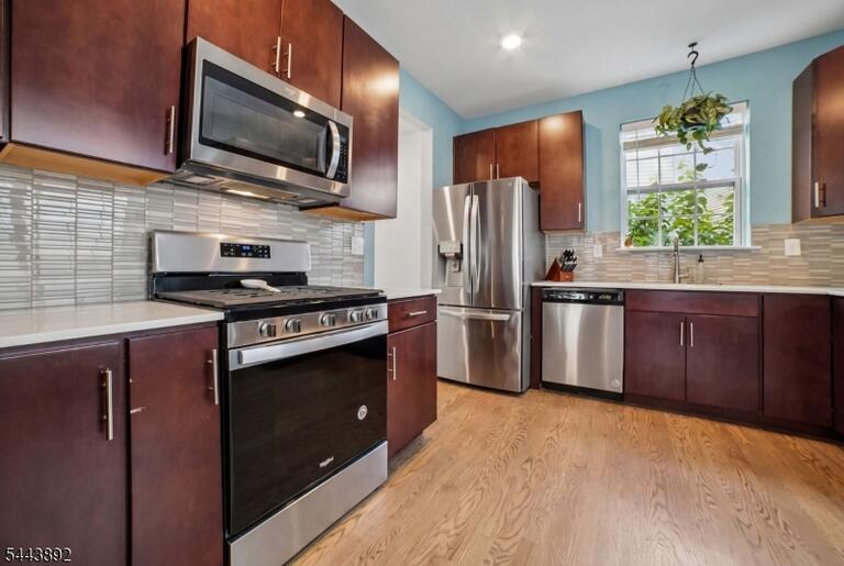 Property listing MLS 4049043 photo 6