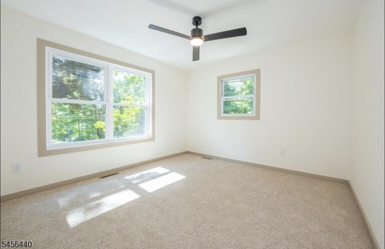 Property listing MLS 4049045 photo 16
