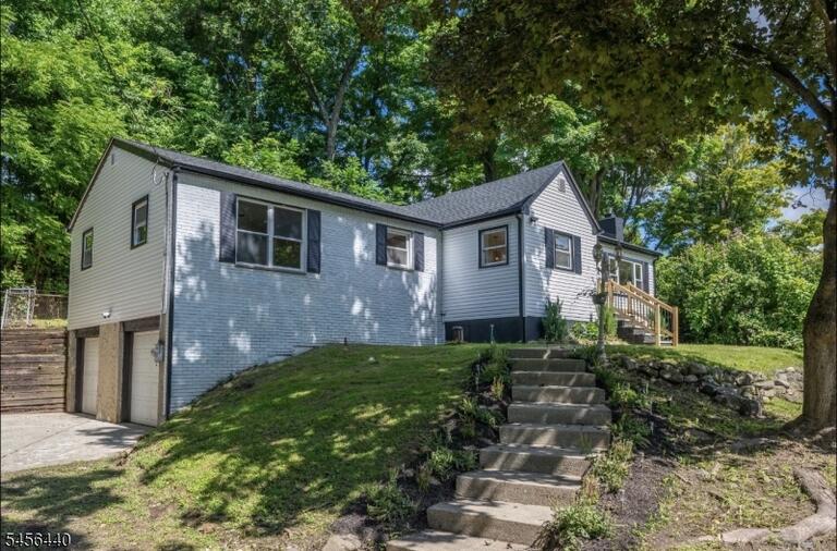 Property listing MLS 4049045 photo 22