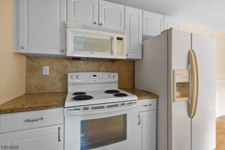 Property listing MLS 4049047 photo 13