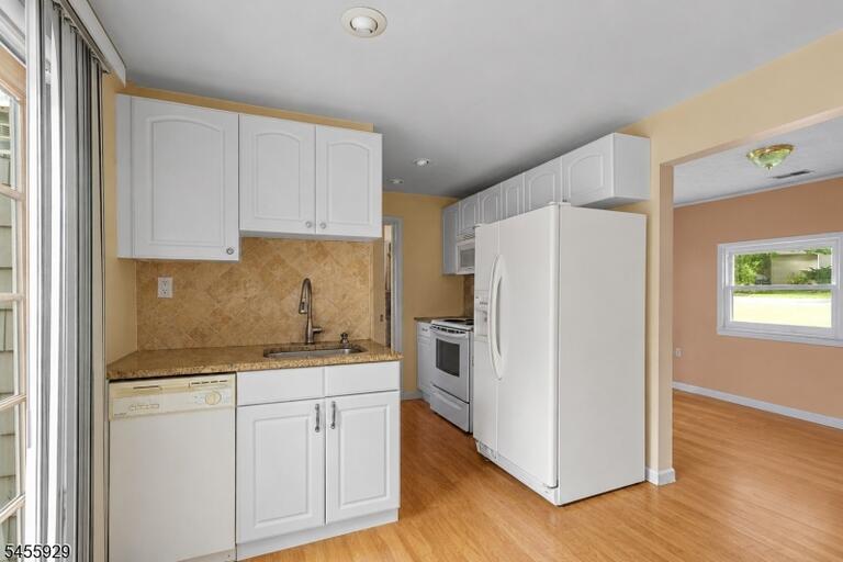 Property listing MLS 4049047 photo 15