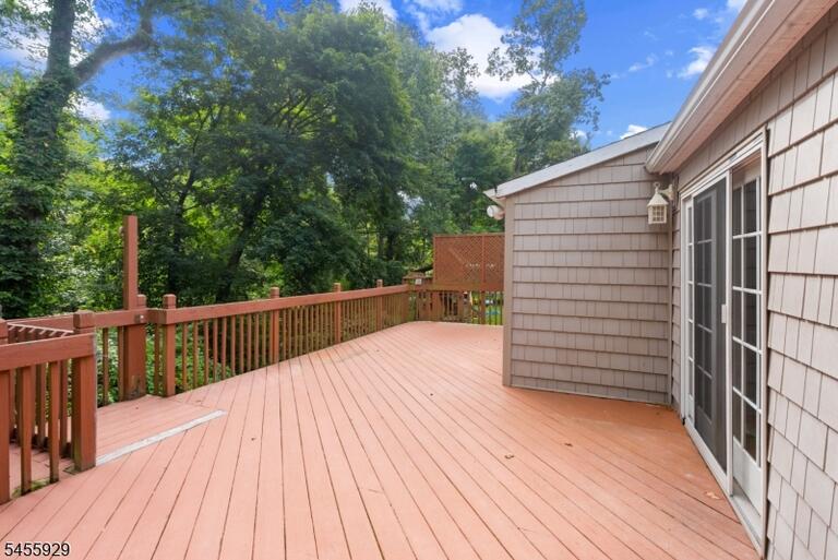 Property listing MLS 4049047 photo 23
