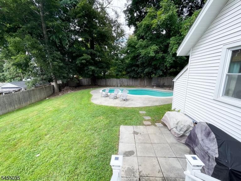 Property listing MLS 4049049 photo 7