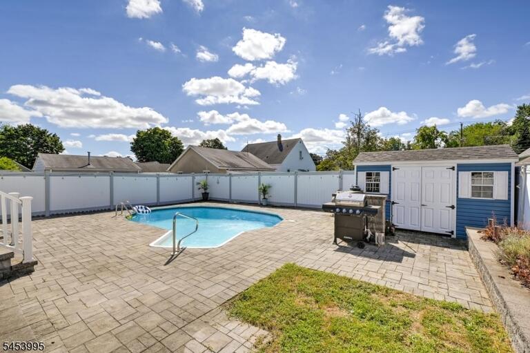 Property listing MLS 4049050 photo 27