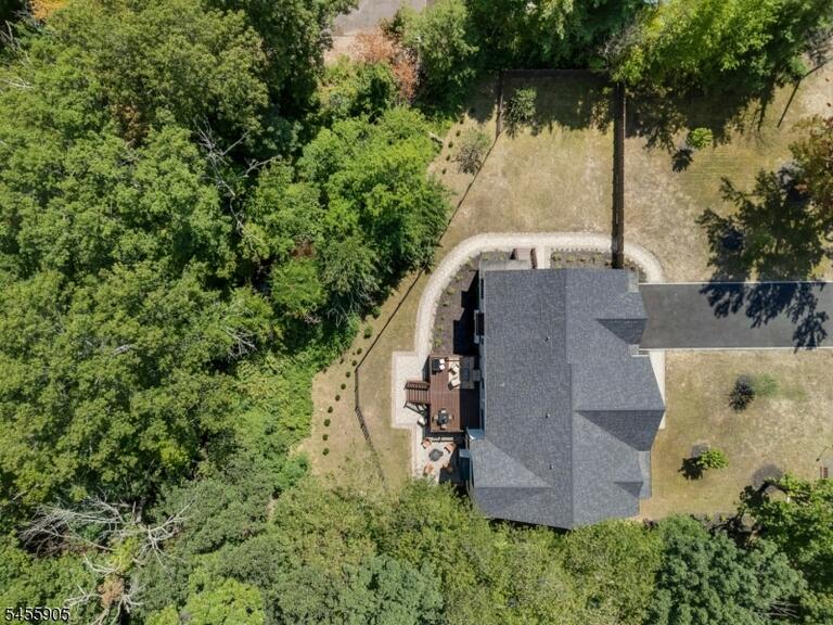 Property listing MLS 4049051 photo 12