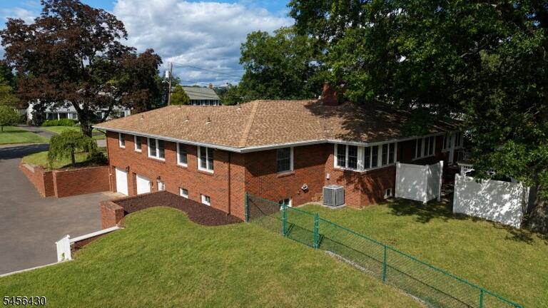 Property listing MLS 4049055 photo 30