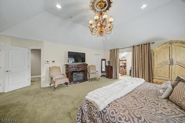 Property listing MLS 4049063 photo 27