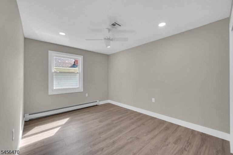Property listing MLS 4049072 photo 12