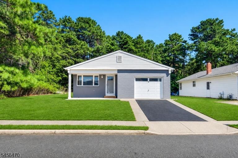 Property listing MLS 4049072 photo 2