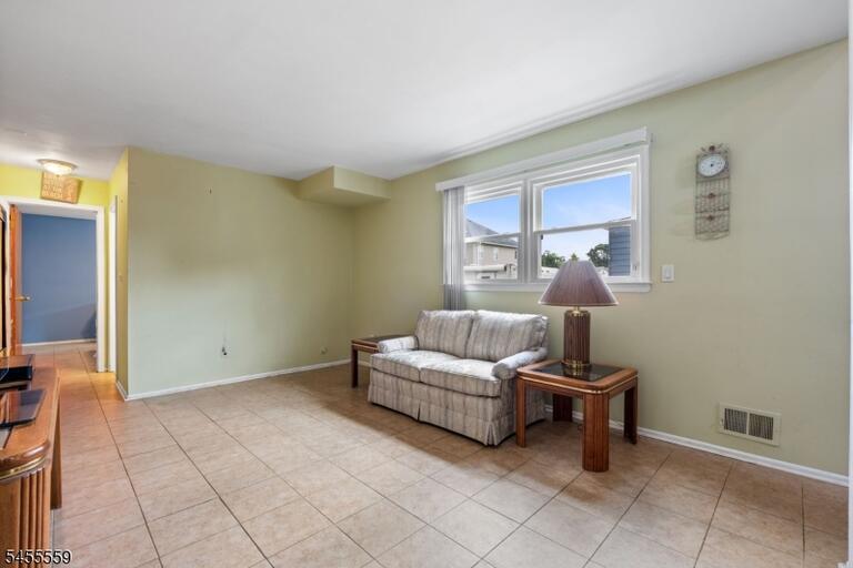 Property listing MLS 4049079 photo 6