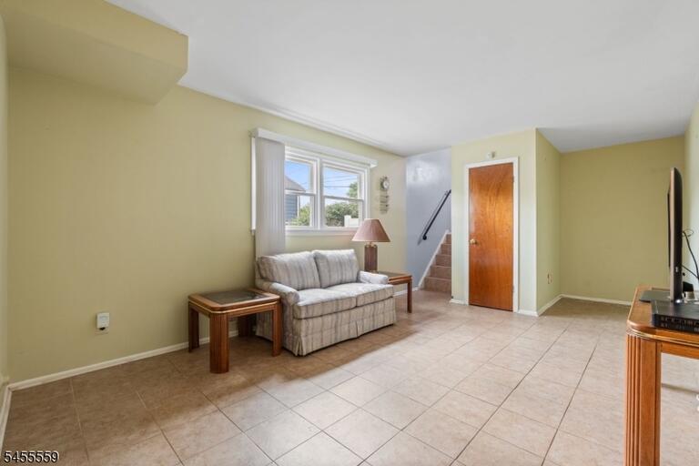 Property listing MLS 4049079 photo 7
