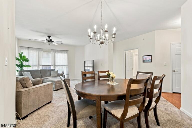 Property listing MLS 4049082 photo 2