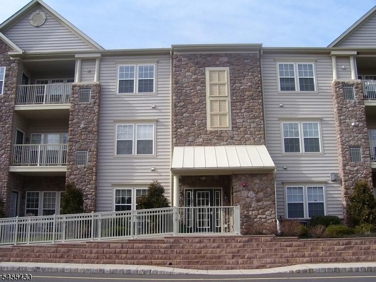 Property listing MLS 4049082 photo 21