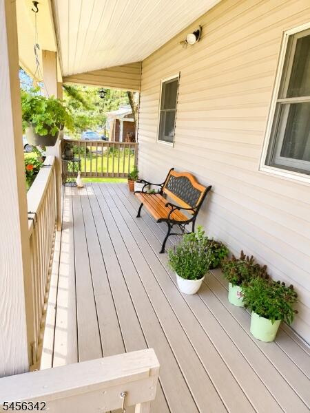 Property listing MLS 4049087 photo 2
