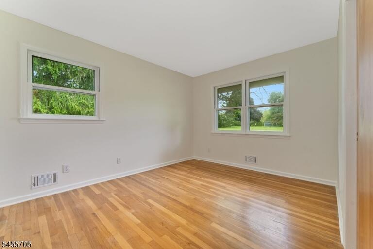 Property listing MLS 4049091 photo 25