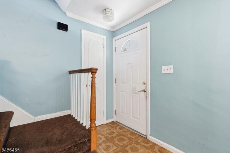 Property listing MLS 4049098 photo 4