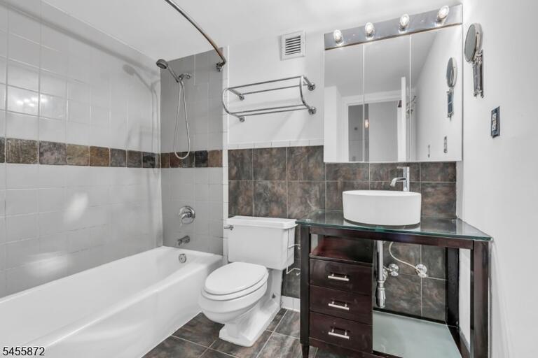 Property listing MLS 4049108 photo 20
