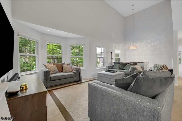 Property listing MLS 4049109 photo 6