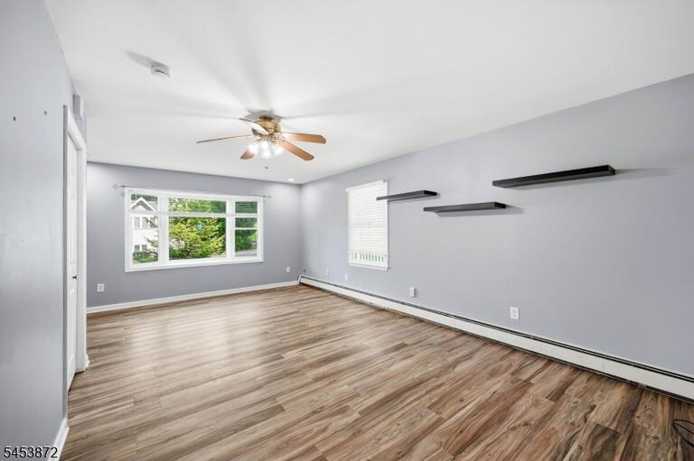 Property listing MLS 4049110 photo 4
