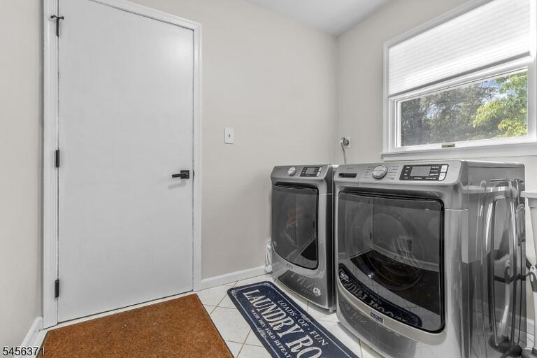 Property listing MLS 4049111 photo 16
