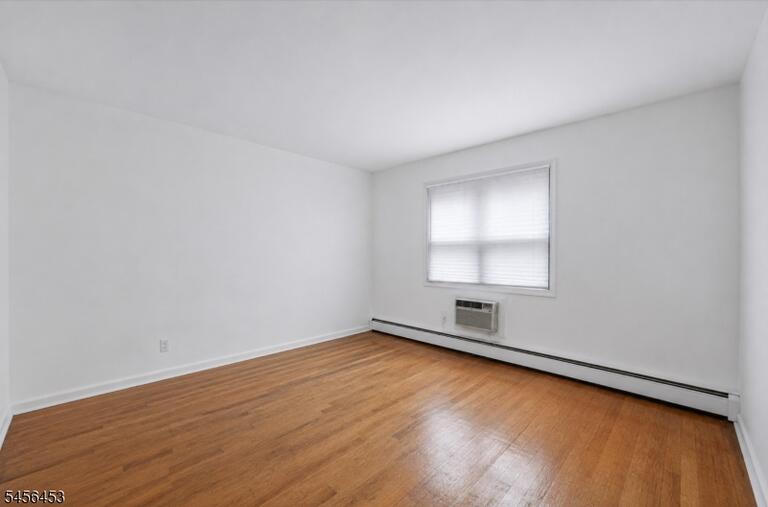 Property listing MLS 4049133 photo 7
