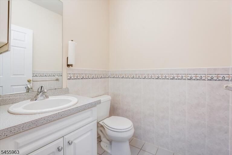 Property listing MLS 4049138 photo 27