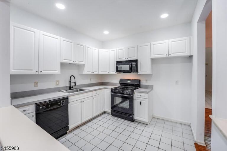 Property listing MLS 4049138 photo 8