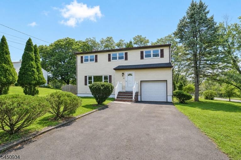 Property listing MLS 4049140 photo 2