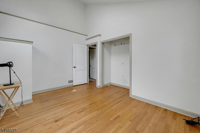 Property listing MLS 4049141 photo 14